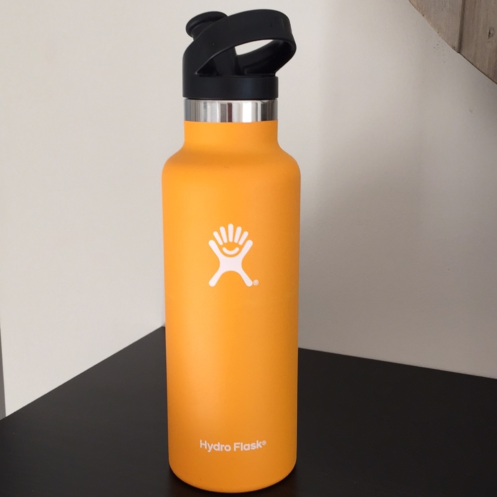 Hydro Flask 18 oz bottle with sport cap